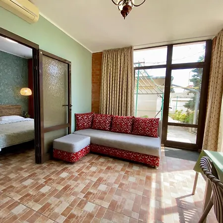 гостьовий будиночок на фонтані Holiday home