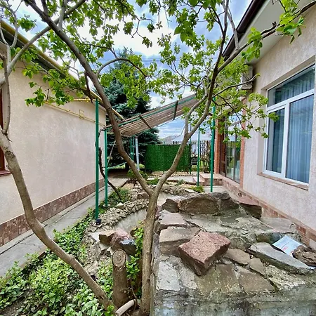 гостьовий будиночок на фонтані Holiday home